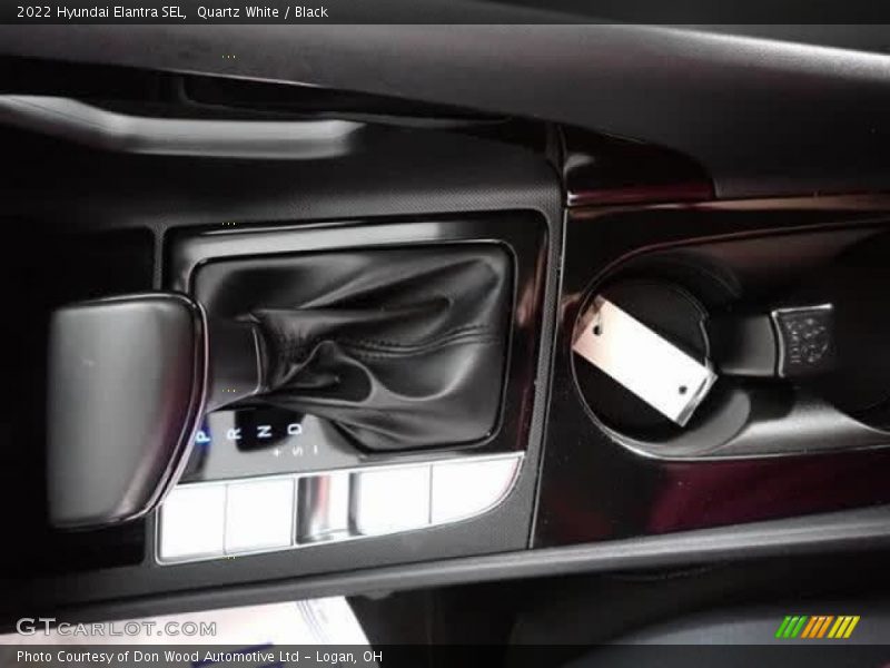 Quartz White / Black 2022 Hyundai Elantra SEL