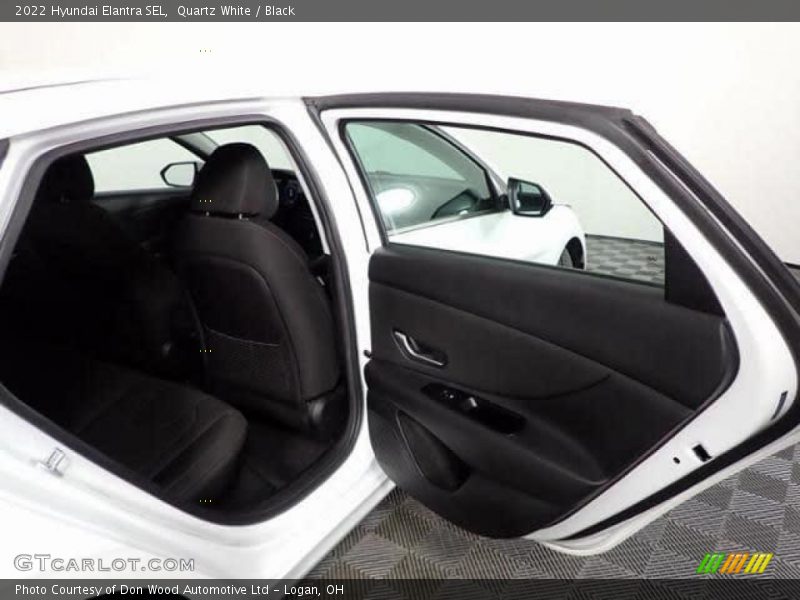 Quartz White / Black 2022 Hyundai Elantra SEL