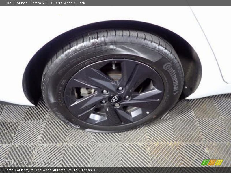 Quartz White / Black 2022 Hyundai Elantra SEL