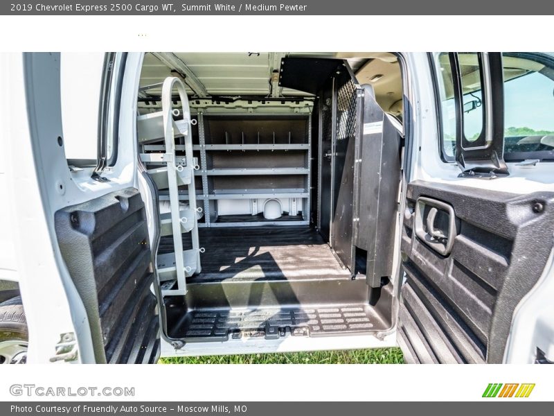 Summit White / Medium Pewter 2019 Chevrolet Express 2500 Cargo WT