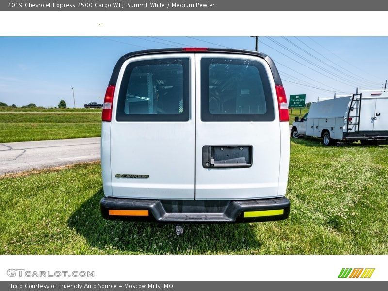 Summit White / Medium Pewter 2019 Chevrolet Express 2500 Cargo WT