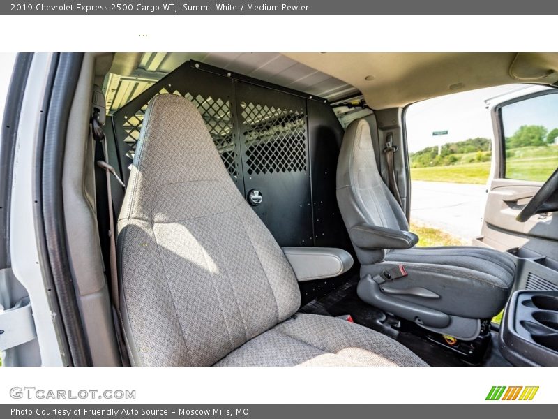 Summit White / Medium Pewter 2019 Chevrolet Express 2500 Cargo WT
