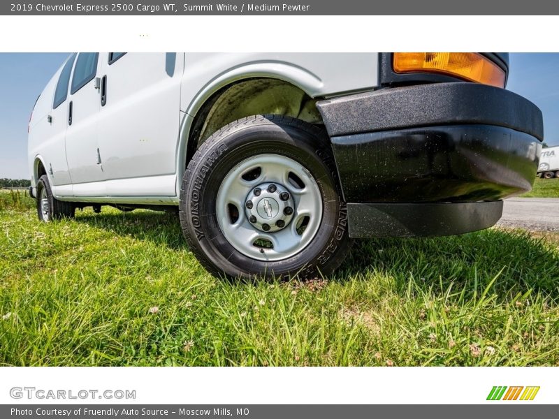 Summit White / Medium Pewter 2019 Chevrolet Express 2500 Cargo WT