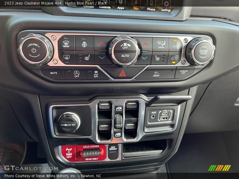 Controls of 2023 Gladiator Mojave 4x4