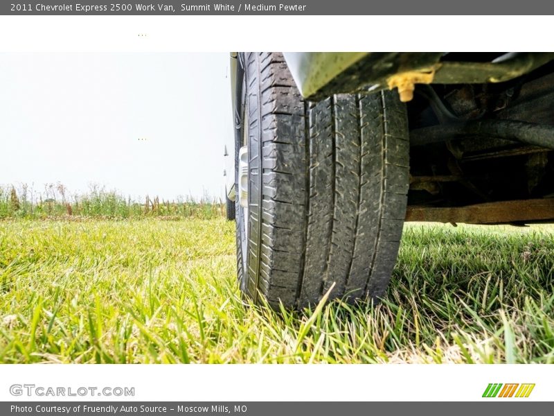 Summit White / Medium Pewter 2011 Chevrolet Express 2500 Work Van
