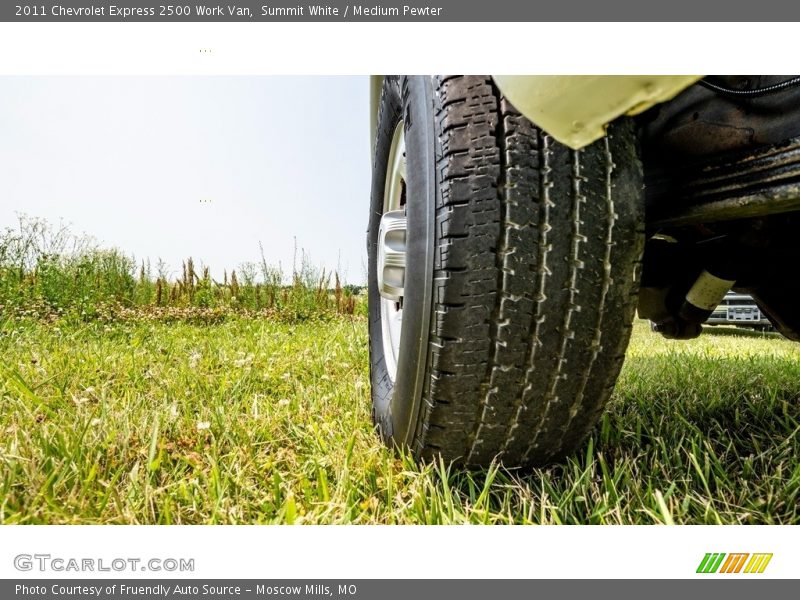 Summit White / Medium Pewter 2011 Chevrolet Express 2500 Work Van