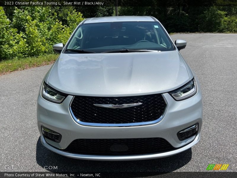 Silver Mist / Black/Alloy 2023 Chrysler Pacifica Touring L