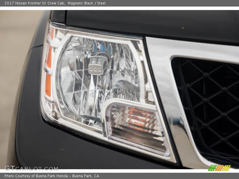 Magnetic Black / Steel 2017 Nissan Frontier SV Crew Cab