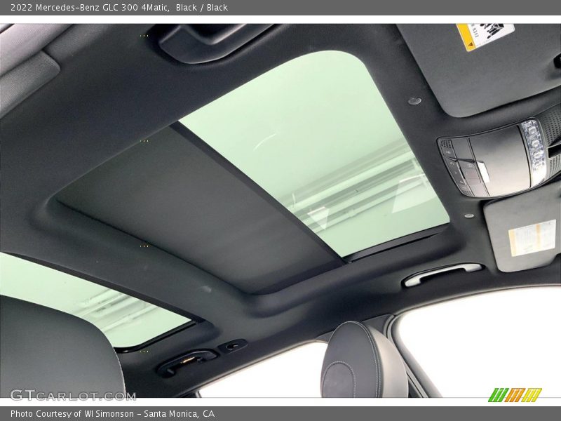 Sunroof of 2022 GLC 300 4Matic