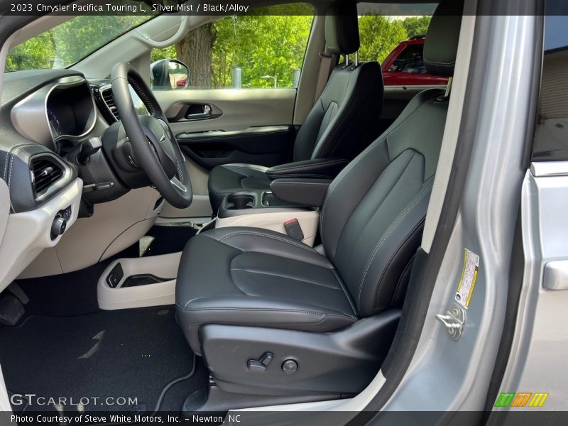 Silver Mist / Black/Alloy 2023 Chrysler Pacifica Touring L