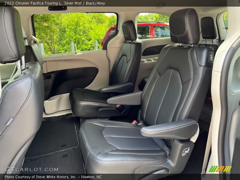 Silver Mist / Black/Alloy 2023 Chrysler Pacifica Touring L