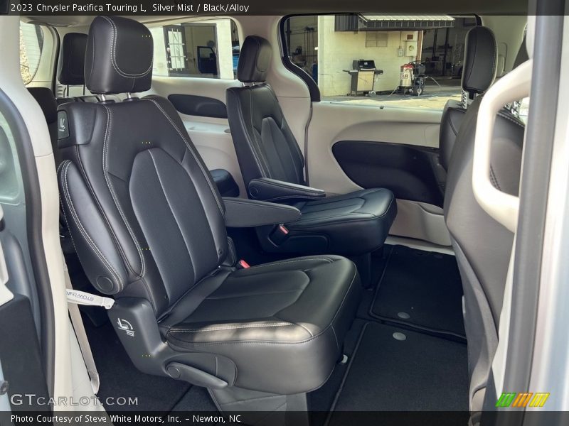 Silver Mist / Black/Alloy 2023 Chrysler Pacifica Touring L