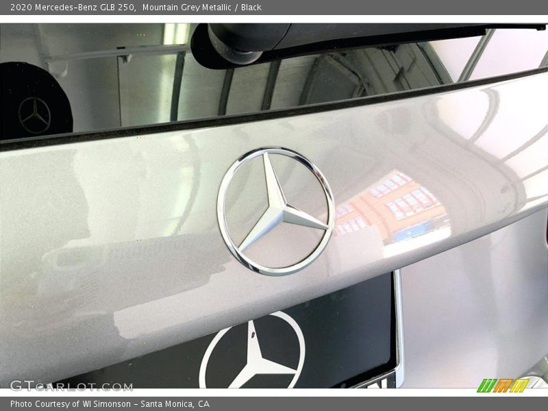 Mountain Grey Metallic / Black 2020 Mercedes-Benz GLB 250