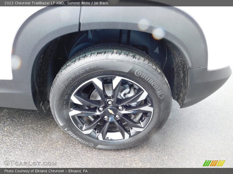 Summit White / Jet Black 2023 Chevrolet TrailBlazer LT AWD