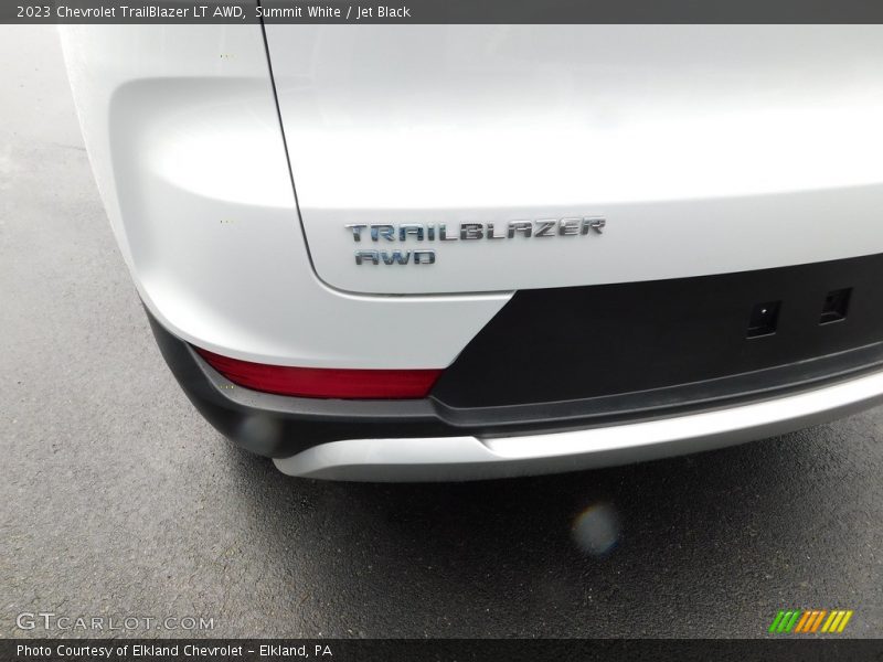 Summit White / Jet Black 2023 Chevrolet TrailBlazer LT AWD