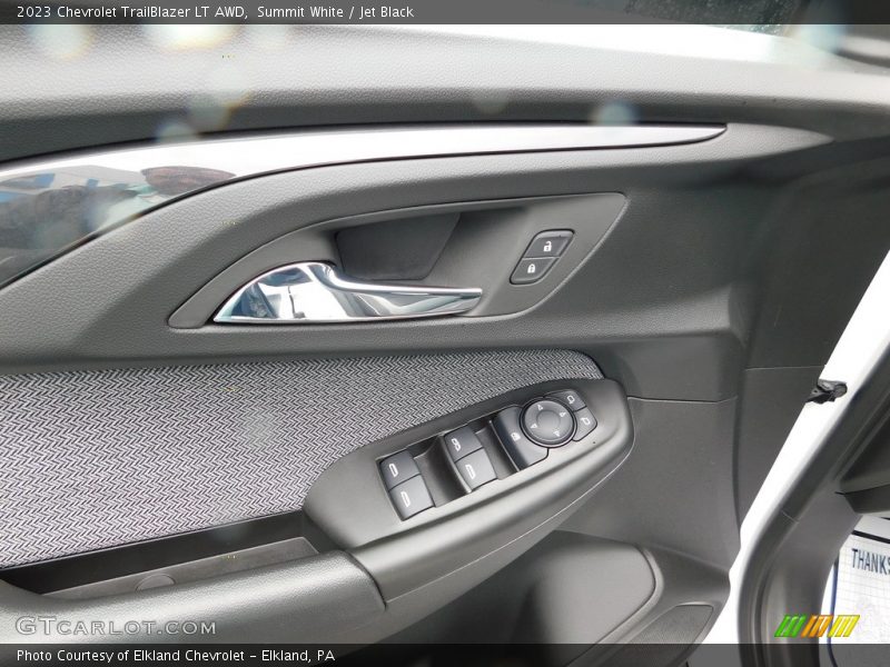 Summit White / Jet Black 2023 Chevrolet TrailBlazer LT AWD
