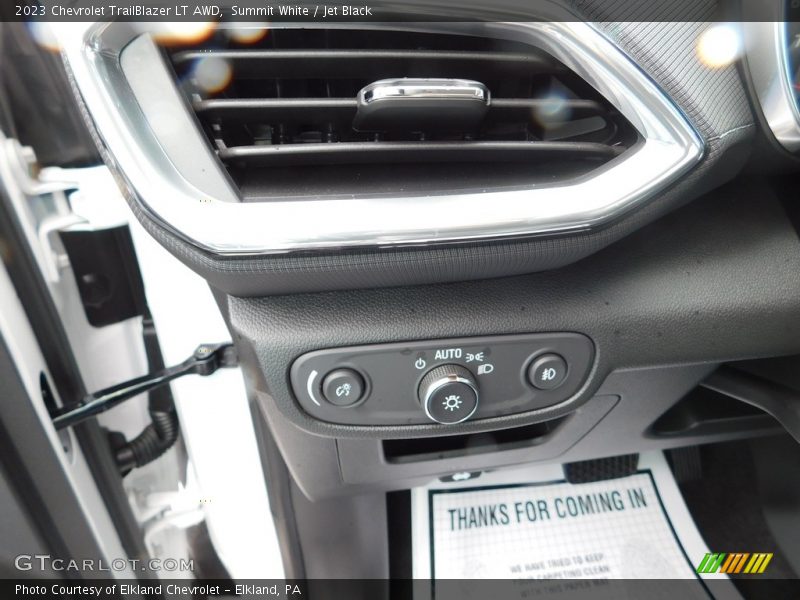 Summit White / Jet Black 2023 Chevrolet TrailBlazer LT AWD