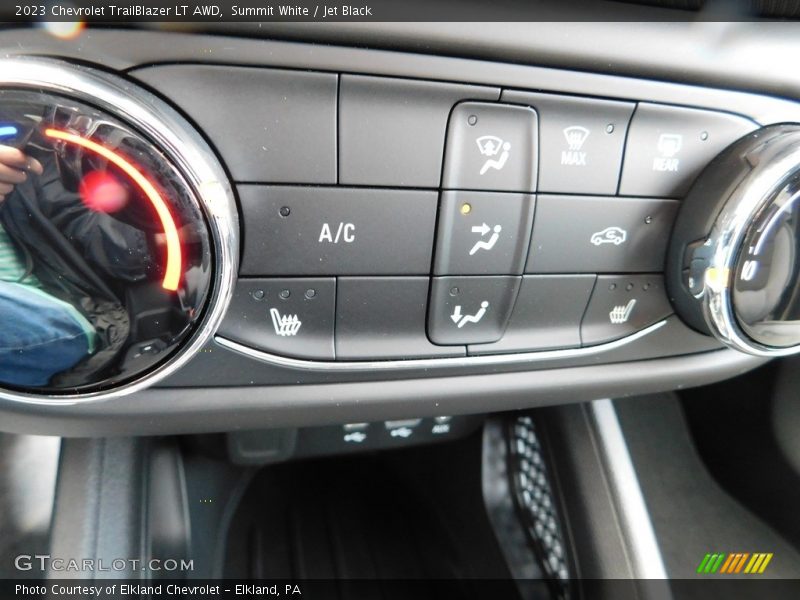 Summit White / Jet Black 2023 Chevrolet TrailBlazer LT AWD