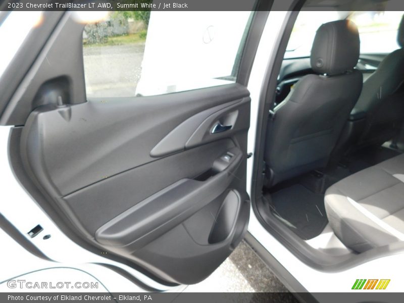 Summit White / Jet Black 2023 Chevrolet TrailBlazer LT AWD