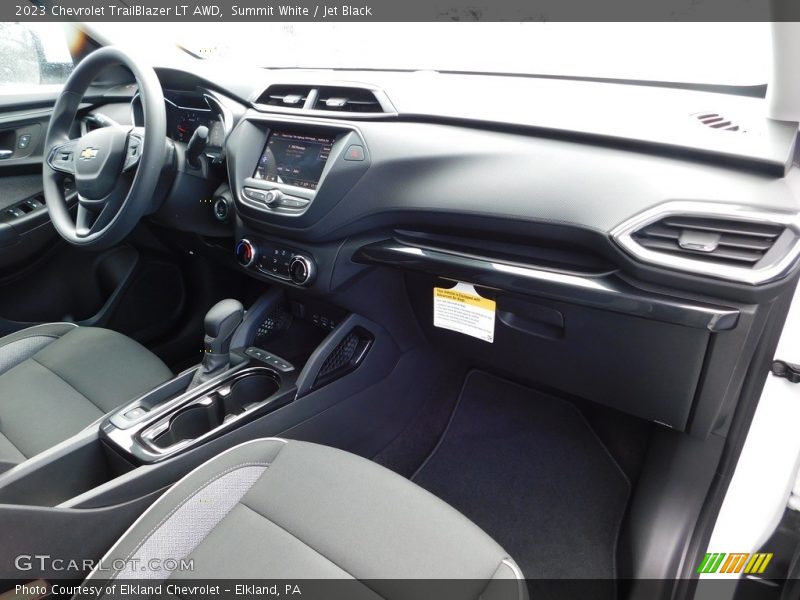 Summit White / Jet Black 2023 Chevrolet TrailBlazer LT AWD