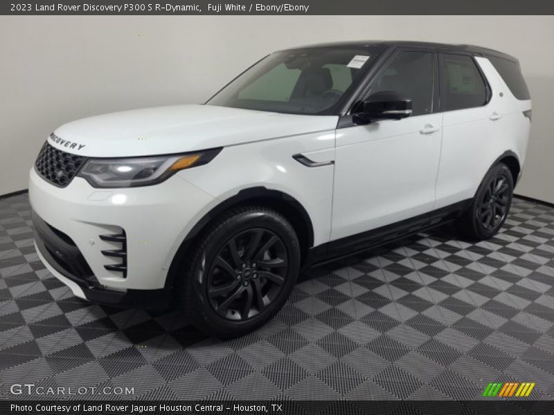 Fuji White / Ebony/Ebony 2023 Land Rover Discovery P300 S R-Dynamic
