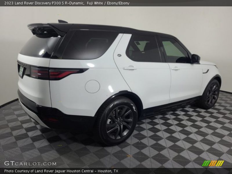 Fuji White / Ebony/Ebony 2023 Land Rover Discovery P300 S R-Dynamic