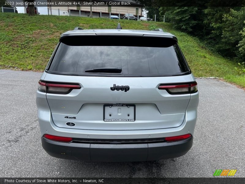 Silver Zynith / Global Black 2023 Jeep Grand Cherokee L Altitude 4x4