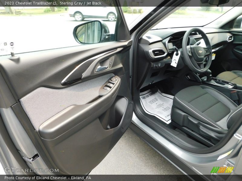 Sterling Gray / Jet Black 2023 Chevrolet TrailBlazer LS