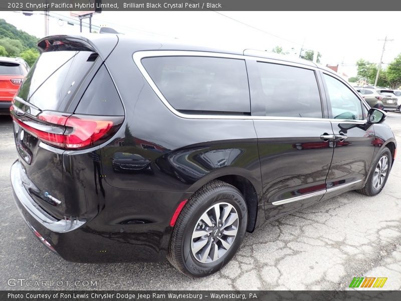 Brilliant Black Crystal Pearl / Black 2023 Chrysler Pacifica Hybrid Limited