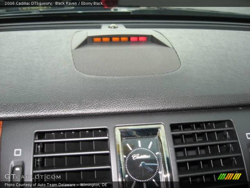 Black Raven / Ebony Black 2006 Cadillac DTS Luxury