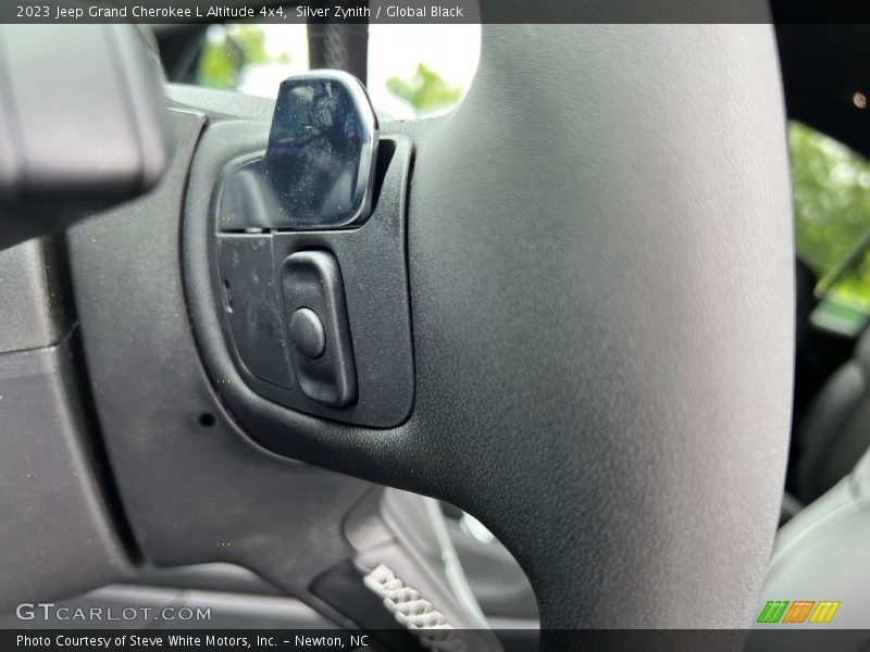 Silver Zynith / Global Black 2023 Jeep Grand Cherokee L Altitude 4x4