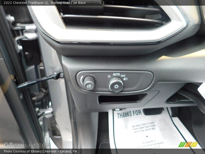 Sterling Gray / Jet Black 2023 Chevrolet TrailBlazer LS
