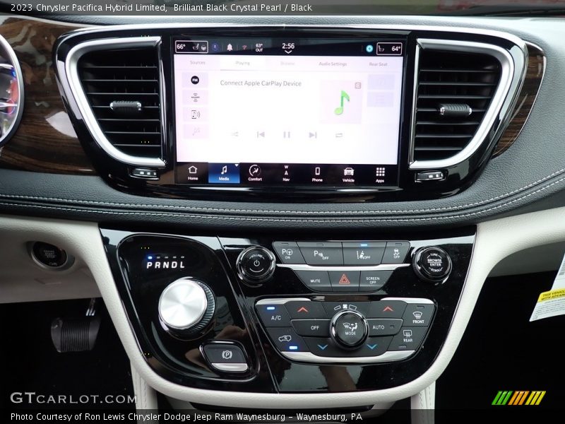 Controls of 2023 Pacifica Hybrid Limited