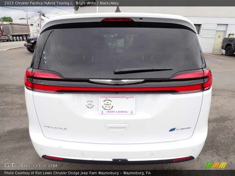 Bright White / Black/Alloy 2023 Chrysler Pacifica Hybrid Touring L