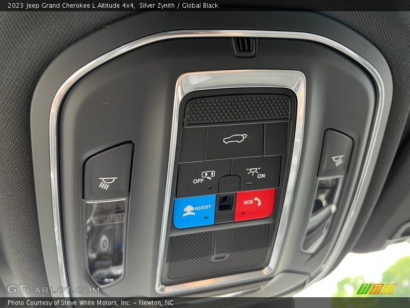 Silver Zynith / Global Black 2023 Jeep Grand Cherokee L Altitude 4x4