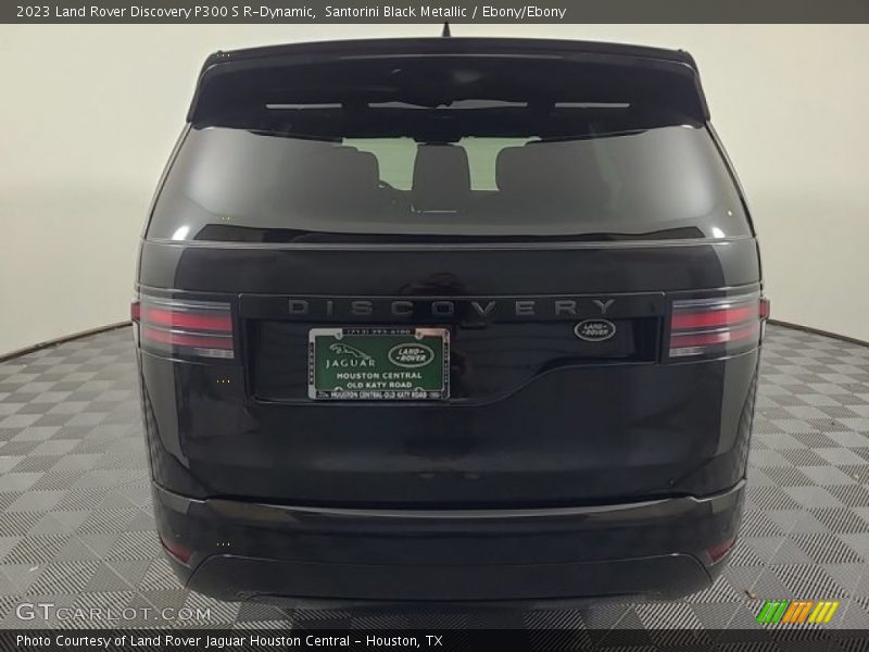 Santorini Black Metallic / Ebony/Ebony 2023 Land Rover Discovery P300 S R-Dynamic