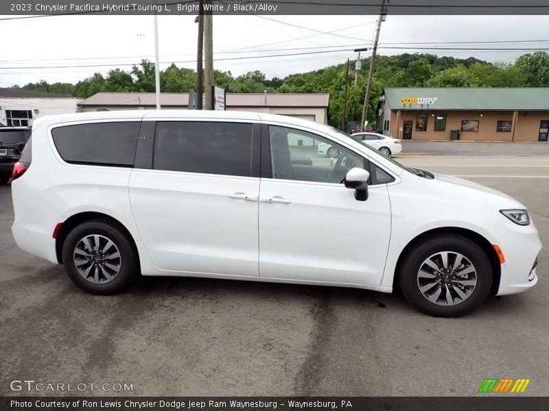 Bright White / Black/Alloy 2023 Chrysler Pacifica Hybrid Touring L