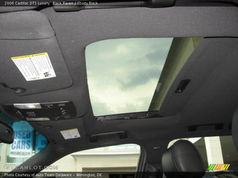 Black Raven / Ebony Black 2006 Cadillac DTS Luxury