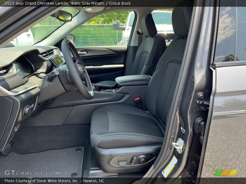  2023 Grand Cherokee Laredo Global Black Interior