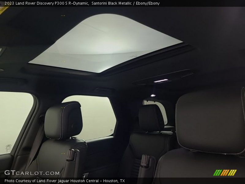 Santorini Black Metallic / Ebony/Ebony 2023 Land Rover Discovery P300 S R-Dynamic