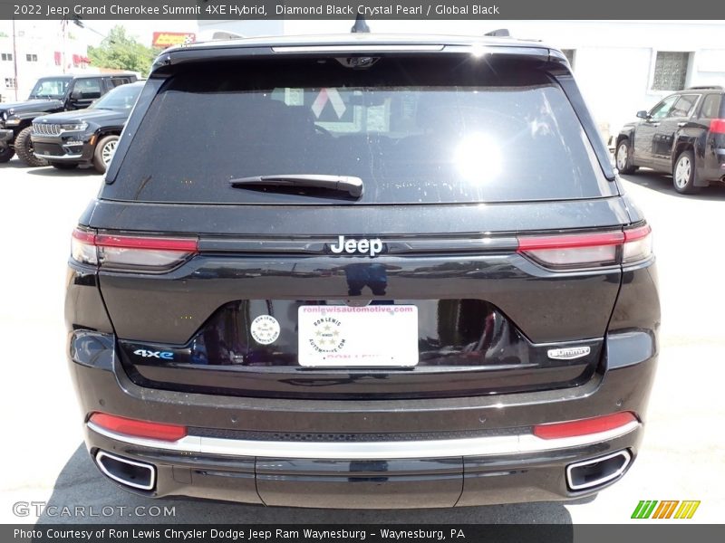 Diamond Black Crystal Pearl / Global Black 2022 Jeep Grand Cherokee Summit 4XE Hybrid