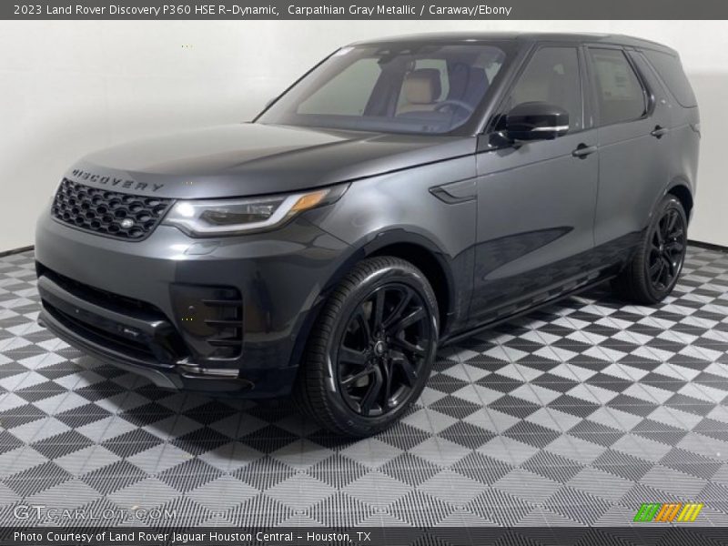Front 3/4 View of 2023 Discovery P360 HSE R-Dynamic