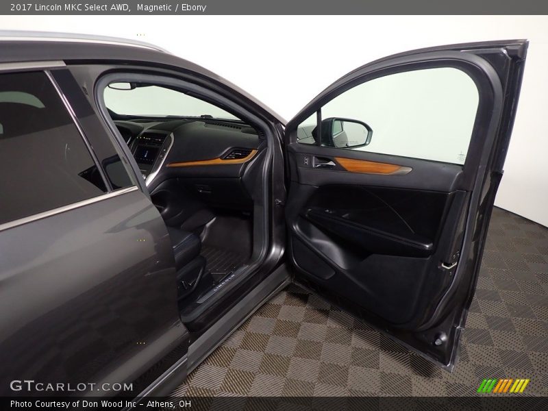 Magnetic / Ebony 2017 Lincoln MKC Select AWD