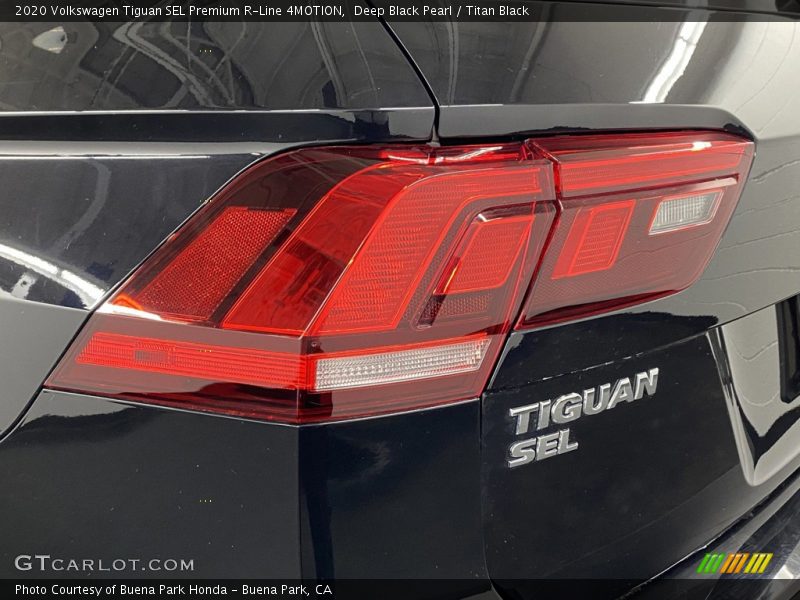 Deep Black Pearl / Titan Black 2020 Volkswagen Tiguan SEL Premium R-Line 4MOTION