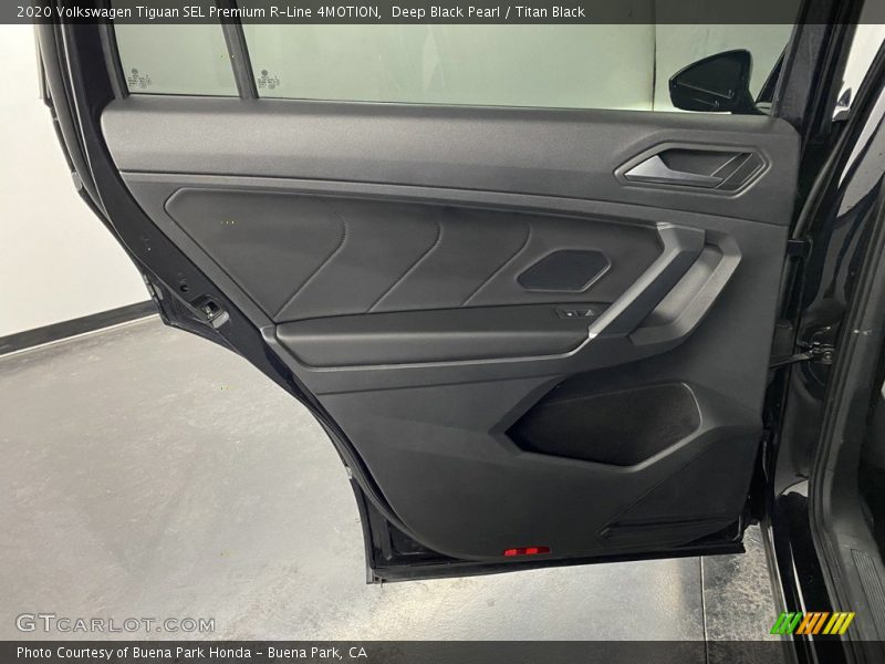 Door Panel of 2020 Tiguan SEL Premium R-Line 4MOTION