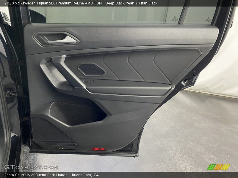 Door Panel of 2020 Tiguan SEL Premium R-Line 4MOTION