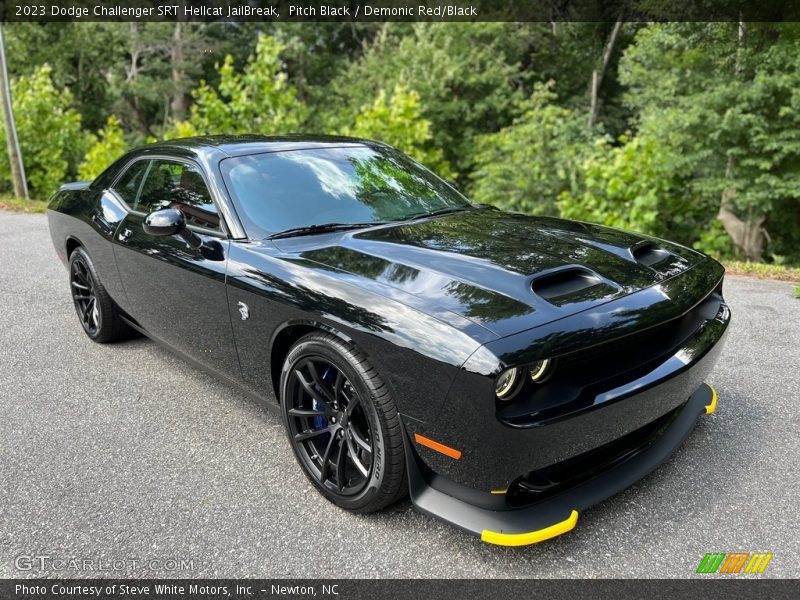 Front 3/4 View of 2023 Challenger SRT Hellcat JailBreak