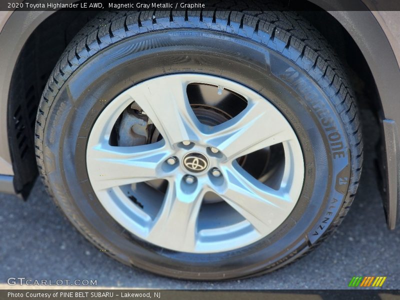 Magnetic Gray Metallic / Graphite 2020 Toyota Highlander LE AWD