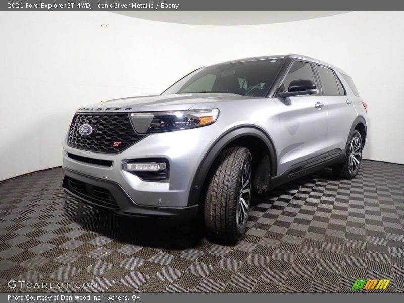 Iconic Silver Metallic / Ebony 2021 Ford Explorer ST 4WD
