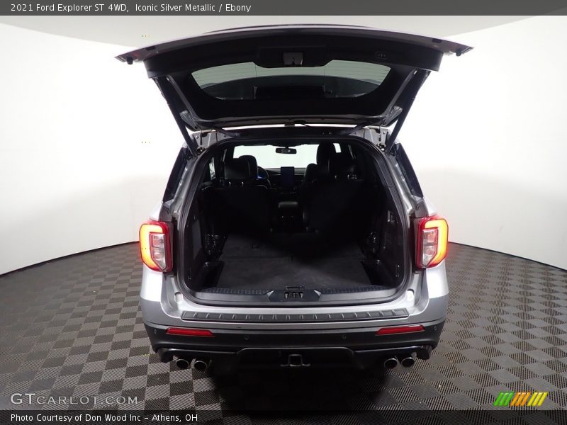Iconic Silver Metallic / Ebony 2021 Ford Explorer ST 4WD